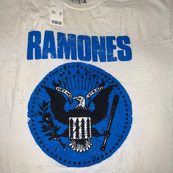 RAMONES 2021 "Crest" Distressed Shirt NWT - Picture 2 of 8